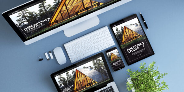 パソコン・タブレット・スマートフォンに表示されたホームページデザイン｜札幌・北海道のホームページ制作ならMotto